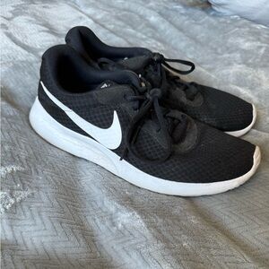 Women’s Nike Tanjun Sneaker